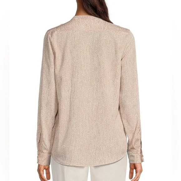 Calvin Klein
Rose Water Banded Collar Long Roll-Tab Sleeve Button Front Top. M - Picture 3 of 11